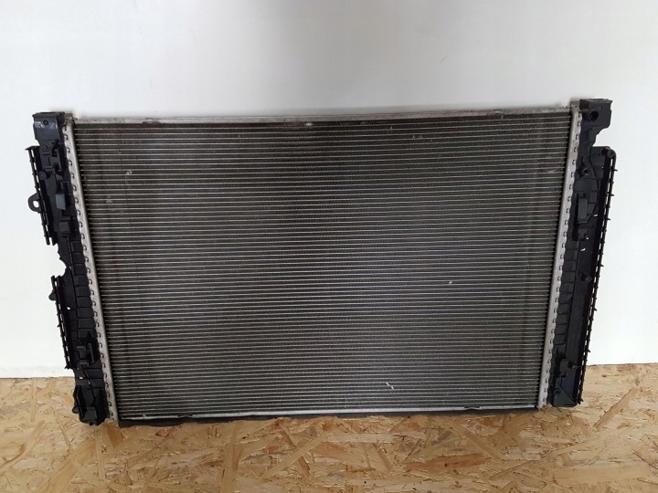 2017 LAND ROVER DISCOVERY SPORT RADIATEUR EAU GJ328005BB
