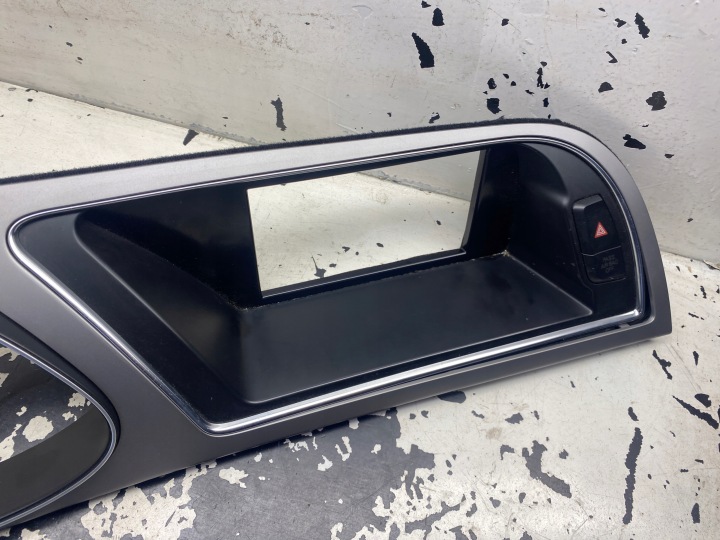AUDI A4 B8 LIFT CHÂSSIS PROTECTION TABLEAU DE BORD 8K1857186AL