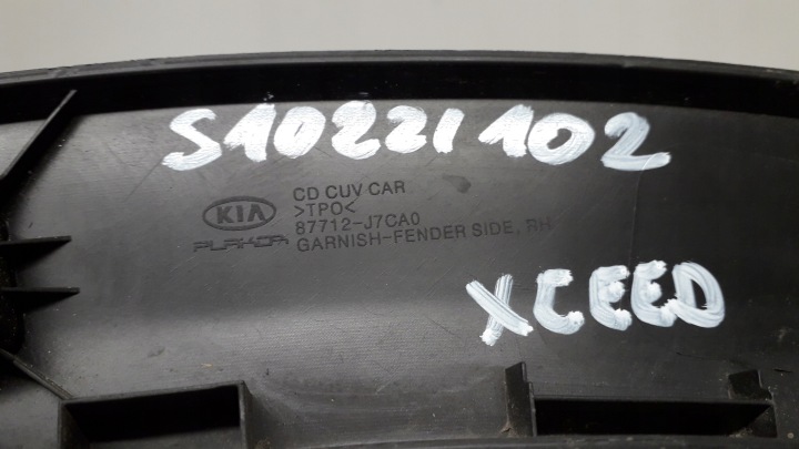 KIA XCEED MOULURE GARDE-BOUE DROITE AVANT 87712-J7CA0