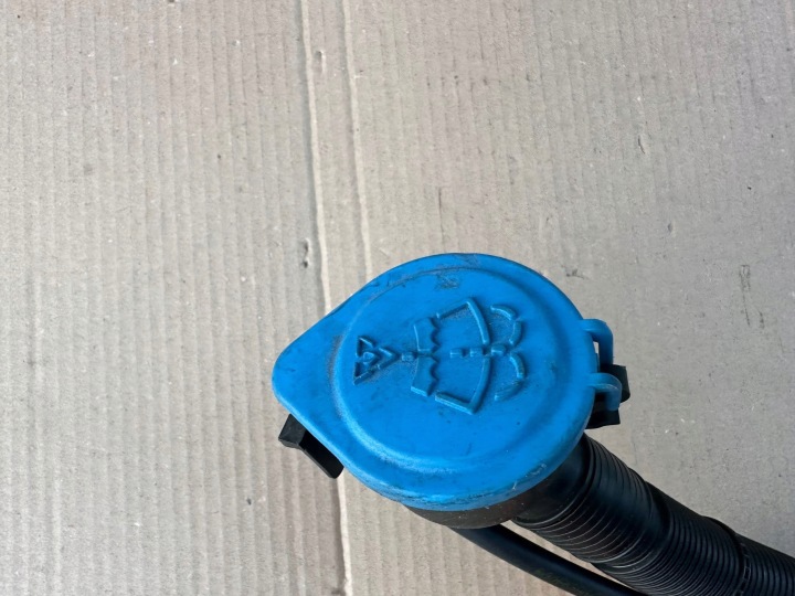 BMW 2 F45 ENTRÉE TUYAU RÉSERVOIR LAVE-GLACES 7301629