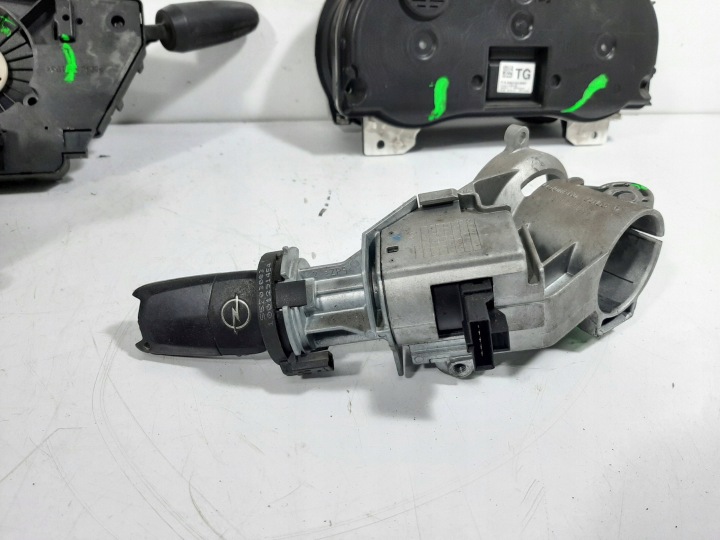 OPEL CORSA D 1.3CDTI 5D 10R CONTRÔLEUR MOTEUR KIT MAGNETI 55568383KZ JEU