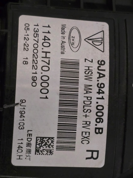 PHARE DROITE AVANT PORSCHE TAYCAN 9JA MATRIX 9JA941006B