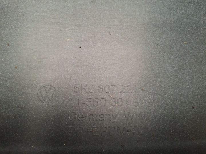 PARE-CHOCS AVANT AVANT VW GOLF 6 VI USA CABRIO 2008-2013R 5K0807221A EN BON ÉTAT