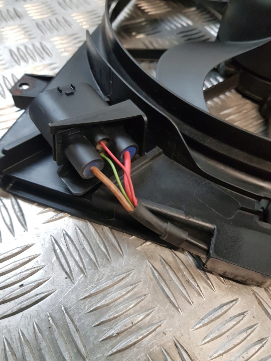 VENTILATEURS DE RADIATEUR 1K0121207A VW TOURAN I LIFT 1.9TDI 07R-