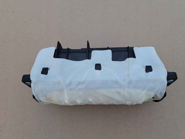 COUSSIN SÉCURITÉ CONDUCTEUR PASSAGER VW PASSAT CC 3C8880201L 3AA880204