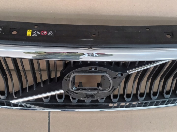 CALANDRE VOLVO XC40 GRILLE