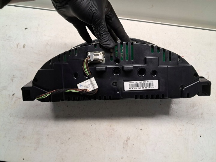 MERCEDES CLC CL203 2.2 CDI TABLEAU DE BORD COMPTEUR COMPTEUR DE VITESSE A2035409448 ANGLI