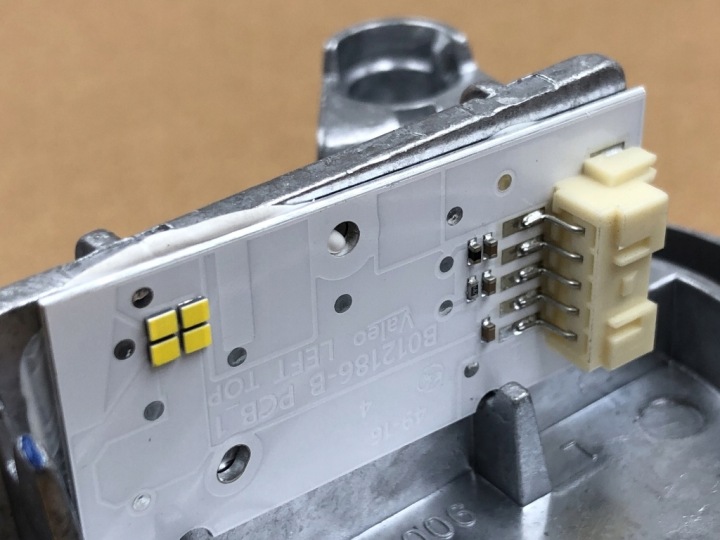 MODULES CONTRÔLEURS JEZE BARWY ZOLTEJ LED FJD VERS BMW F32 F33 F36 F82 F83 F80