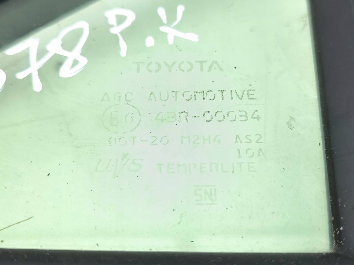 TOYOTA RAV 4 (XA50) 2020 VITRE TRIANGULAIRE PORTES AVANT 43R00034