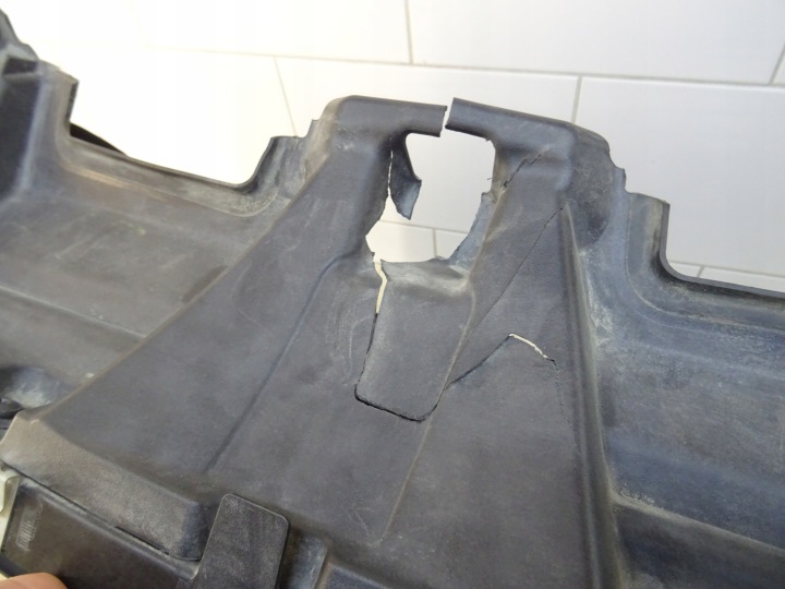 BMW X1 F48 LIFT PANNEAU AVANT GUIDE D'AIR 187798-15 LLU