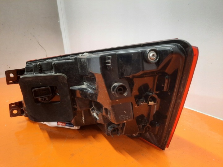 SKODA SUPERB III LIFT 19-24 PHARE ARRIÈRE ARRIÈRE GAUCHE EXTÉRIEUR 3V5945207C
