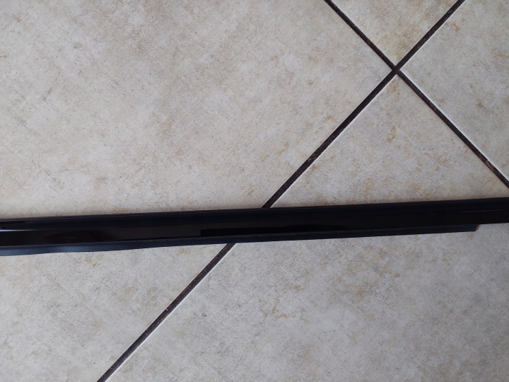 MOULURE RACLOIR GAUCHE ARRIÈRE AUDI A6 C8 4K0