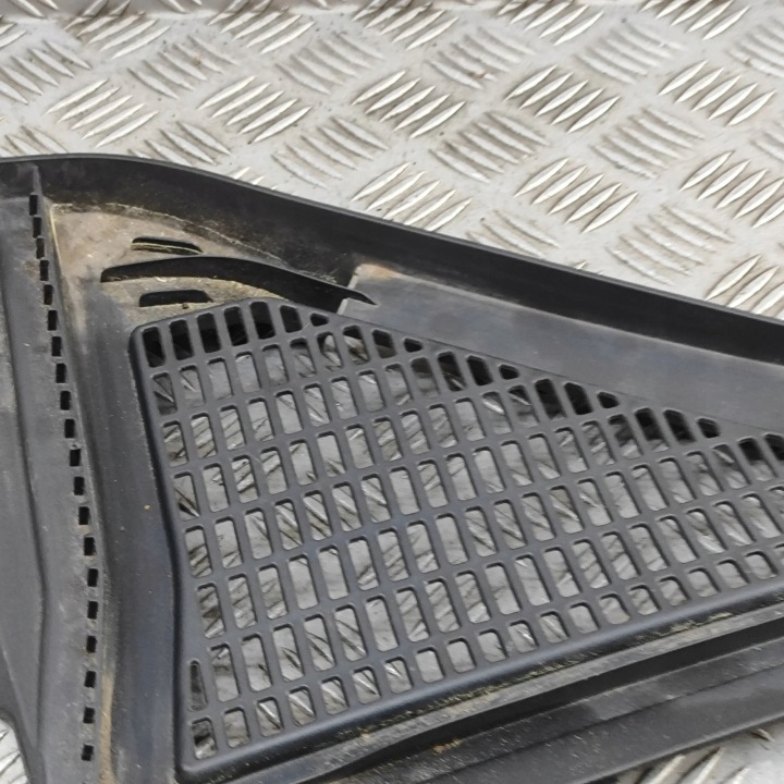 PLASTYK ESSUIE-GLACES AVANT BMW X3 (F25) 9184004 31048928 2.0L 135KW 2012
