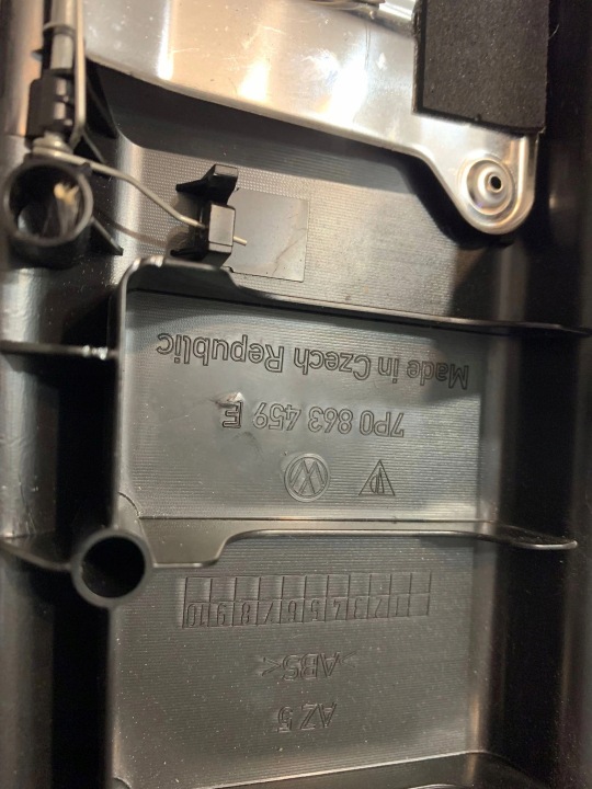 PROTECTION KRAWEDZI COUVERCLES DE COFFRE VW PORSHE 7P0863459E
