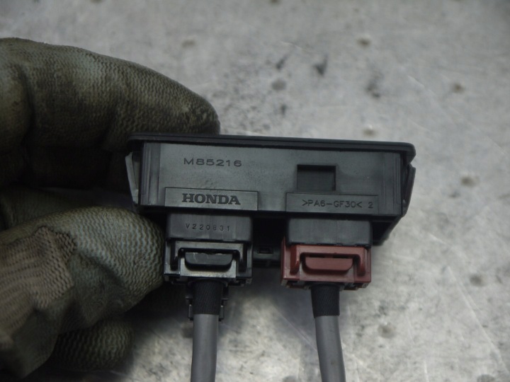 HONDA CIVIC XI 23R PRISE USB LADOWANIA RACCORD TRANSMISSION ENTRÉE M85216