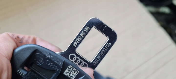 A4 B9 8W CEINTURE DE SÉCURITÉ ARRIÈRE CENTRAL 8W0857807 A5 8W