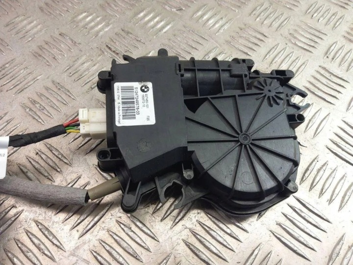 MÉCANISME DOMYKANIA COUVERCLES DE COFFRE COUVERCLES DE COFFRE BMW 5 (F10) 7249578 2.0L DIESEL 2011