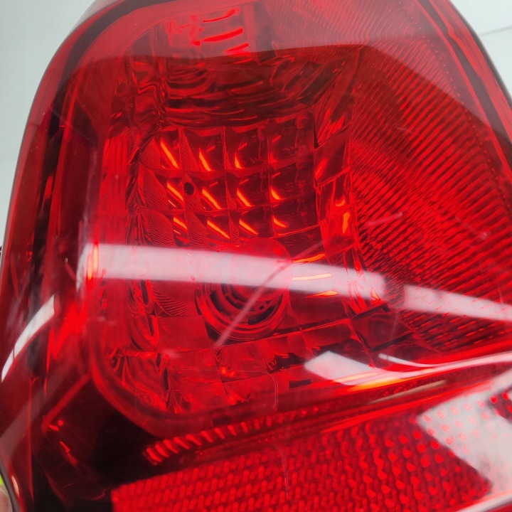 TOYOTA HILUX (AN120, AN130) 2017 GAUCHE CÔTÉ PHARE ARRIÈRE