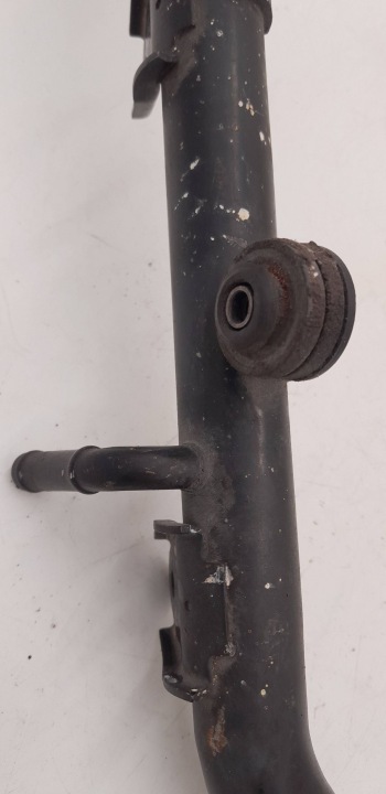 AUDI A4 B5 PASSAT B5 1.6 TUYAU TUBES EAU 06B121071E