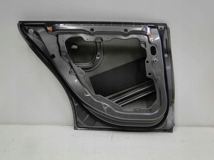 MERCEDES CLA 118 PORTES GAUCHE ARRIÈRE
