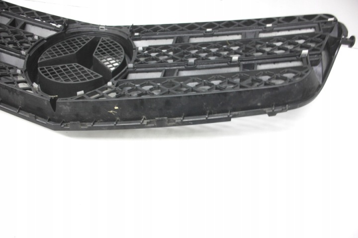 GRILLE MERCEDES-BENZ C COUPÉ (C204) A2048880160 34908881 2.1L 125KW 2011