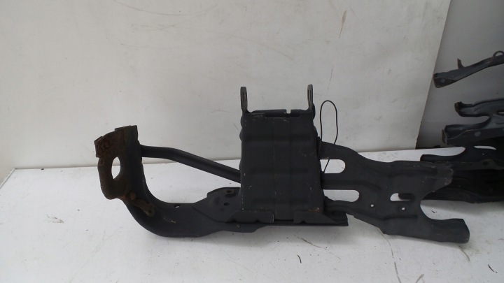 ZONES DE DÉFORMATION MERCEDES W203 LONGERON DROITE LIFT
