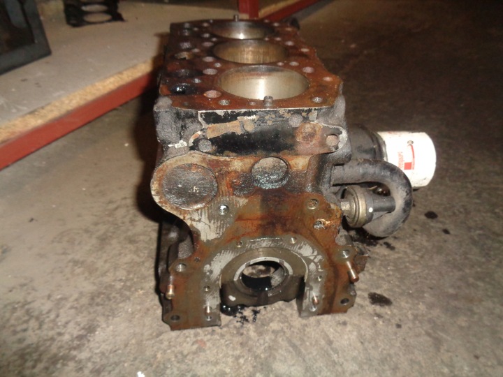 VILEBREQUIN MOTEUR YANMAR 3TNE68 BLOC PIÈCES