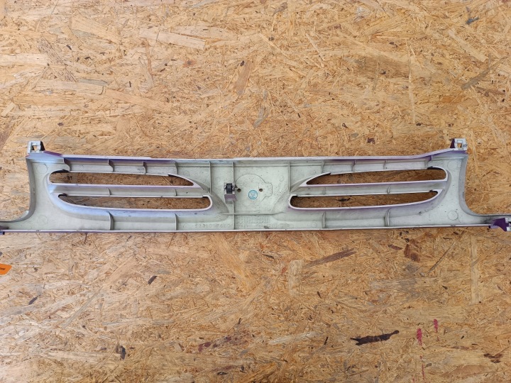 GRILLE GRILLE CALANDRE PARE-CHOCS AVANT 623105F600 NISSAN MICRA K11