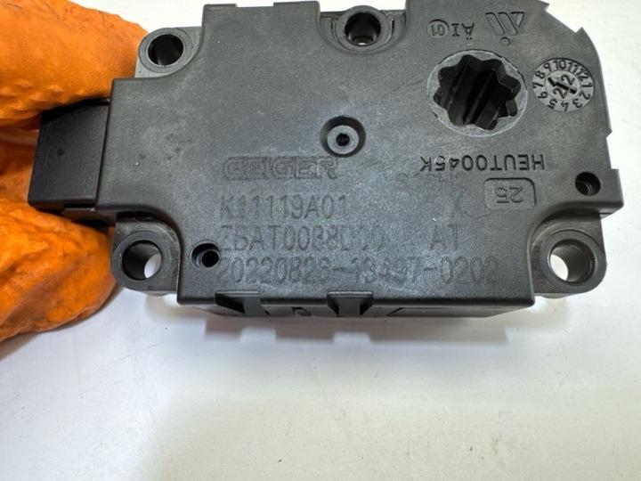 PETIT MOTEUR RÉCHAUFFEURS MERCEDES GLC W253 K11119A01 (X)