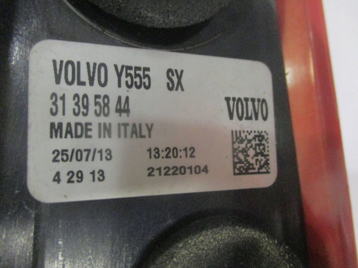 VOLVO V40 II PHARE GAUCHE ARRIÈRE (S2045)