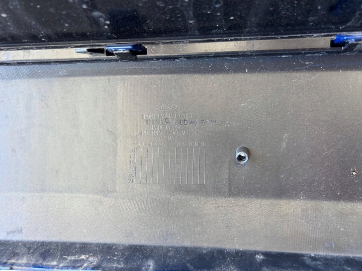 FORD MUSTANG VI LIFT PARE-CHOCS AVANT JR3B-17C831 ORIGINAL