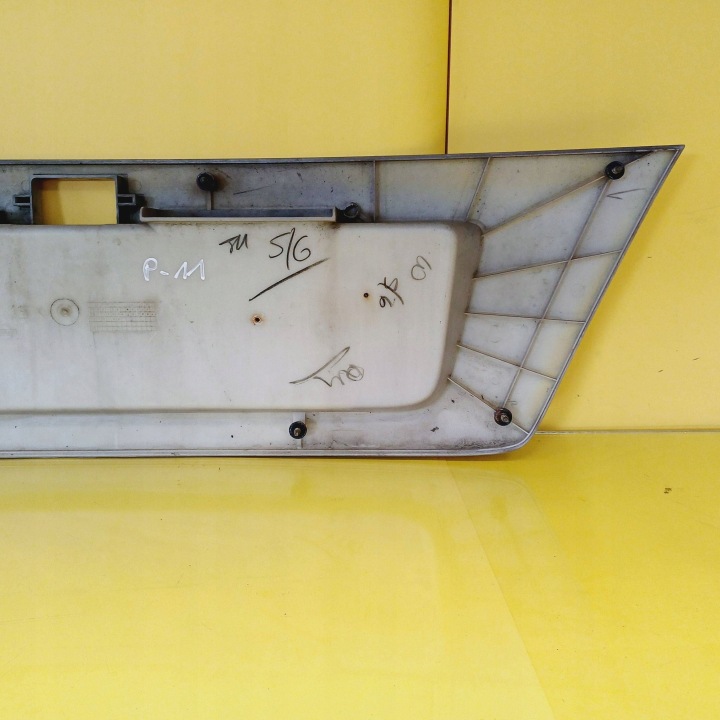 CACHE COUVERCLES DE COFFRE COUVERCLES DE COFFRE NISSAN PRIMERA 908108F8 NR106