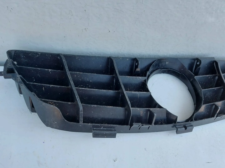 MERCEDES-BENZ CLK A209 C209 GRILLE CALANDRE USAGÉ