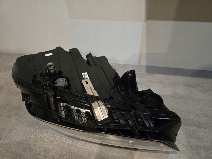 PHARE GAUCHE BMW F44 ADAPTIVE LED