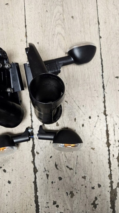 POIGNÉE FIXATION PHARES CLIGNOTANTS MOTO GUZZI 1100 V11