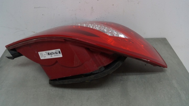 MERCEDES C CLASSE 204 W204 PHARE ARRIÈRE DROITE UNIVERSEL A2048204764