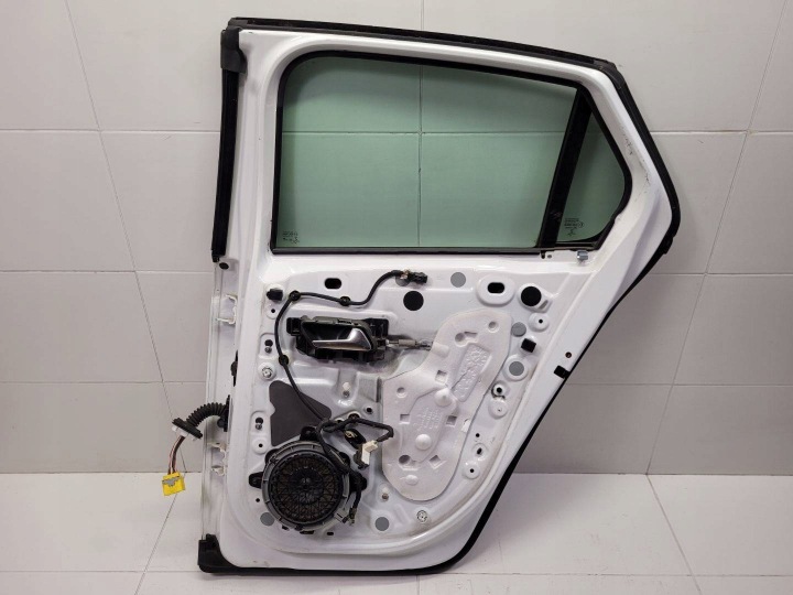 PORTES ARRIÈRE DROITE CÔTÉ OPEL CORSA F 2020