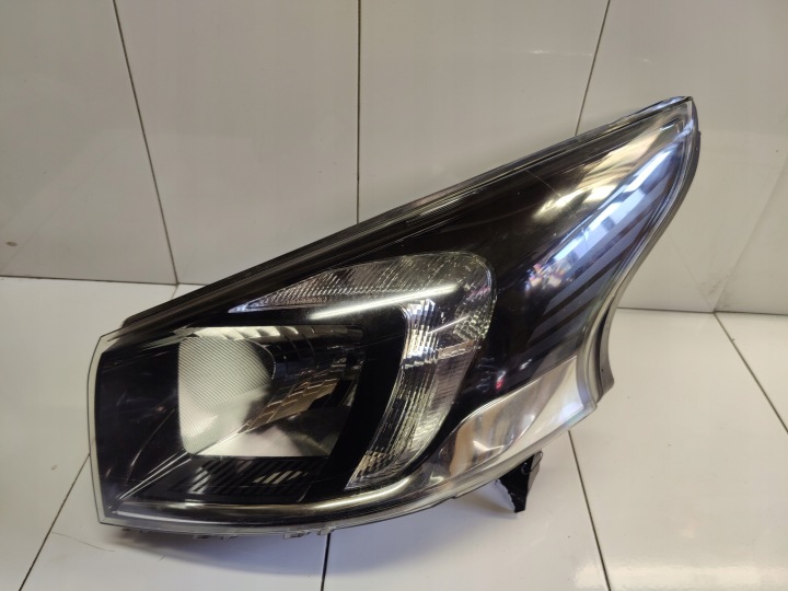 RENAULT TRAFIC III ANGLE PARE-CHOCS DROIT 934557900