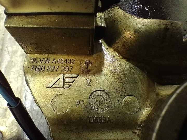 POIGNÉE COUVERCLES DE COFFRE FORD GALAXY MK II 6N0827565A 7M0827297