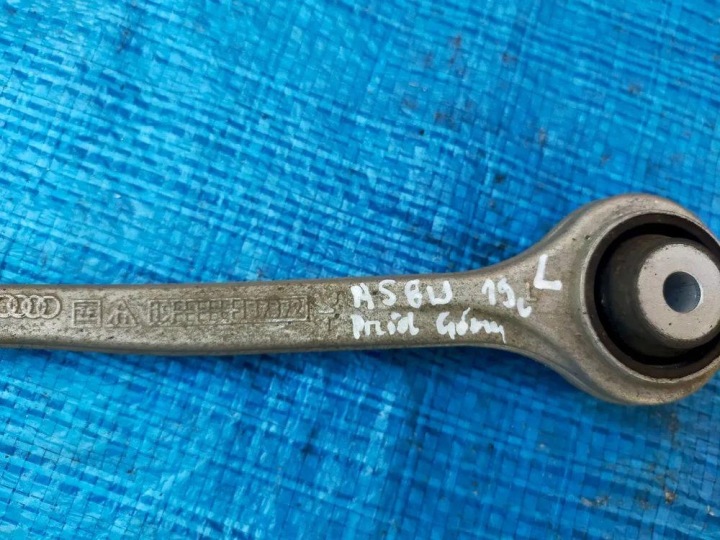 AUDI A5 8W BRAS DE SUSPENSION GAUCHE HAUT AVANT ENSEMBLE
