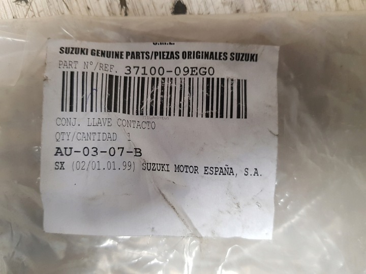 CONTACTEUR D'ALLUMAGE CLÉ SUZUKI AY50 CATANA 37100-09EG0