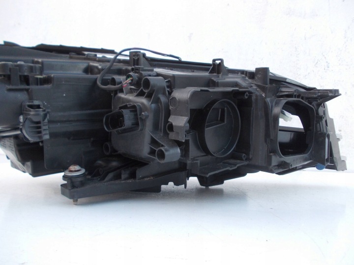 PROJECTEUR AVANT CÔTÉ GAUCHE VOLKSWAGEN ARTEON 3G EUROPE 3G8941081M