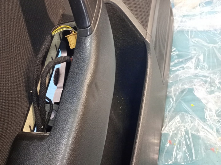 GARNITURE PORTES AVANT GAUCHE COLLECTEUR VW PASSAT B7 3AB867011 5PORTES