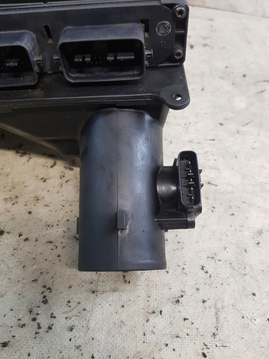 ORDINATEUR CONTRÔLEUR MOTEUR CHÂSSIS MAZDA 3 I BK 1.6B Z627 100140-8552