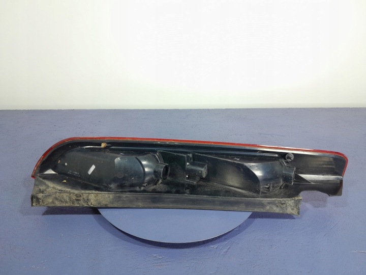 FORD FOCUS MK2 LIFT HAYON PHARE ARRIÈRE ARRIÈRE DROITE EUROPE 8M51-13404-AD