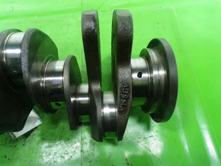 PEUGEOT 407 2.7 HDI UHZ VILEBREQUIN PISTONS