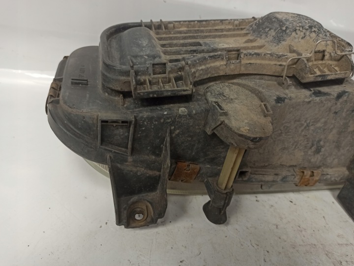 MERCEDES ATEGO 1998-2004 PHARE PROJECTEUR GAUCHE AVANT 9738200161 9738200161KZ