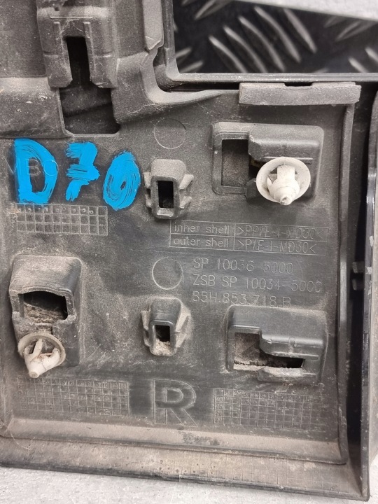 AUDI Q6 E-TRON 23- MOULURE SUR AILE DROITE AVANT 85H853718B