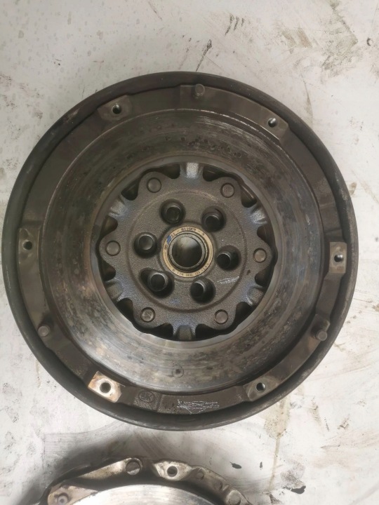 BMW 3 E90 E91 2009 EMBRAYAGE ENSEMBLE