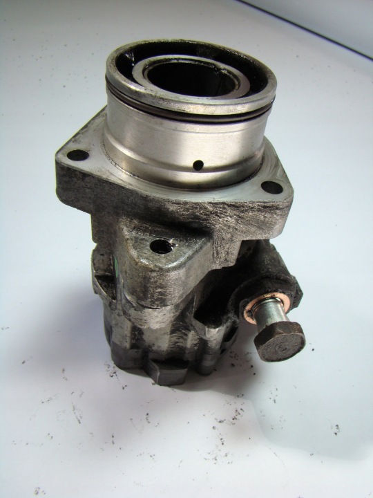 GROUPE MOTOPROPULSEUR POMPES AMPLIFICATEUR CANTER FUSO IVECO 3.0 7693955607 504346736